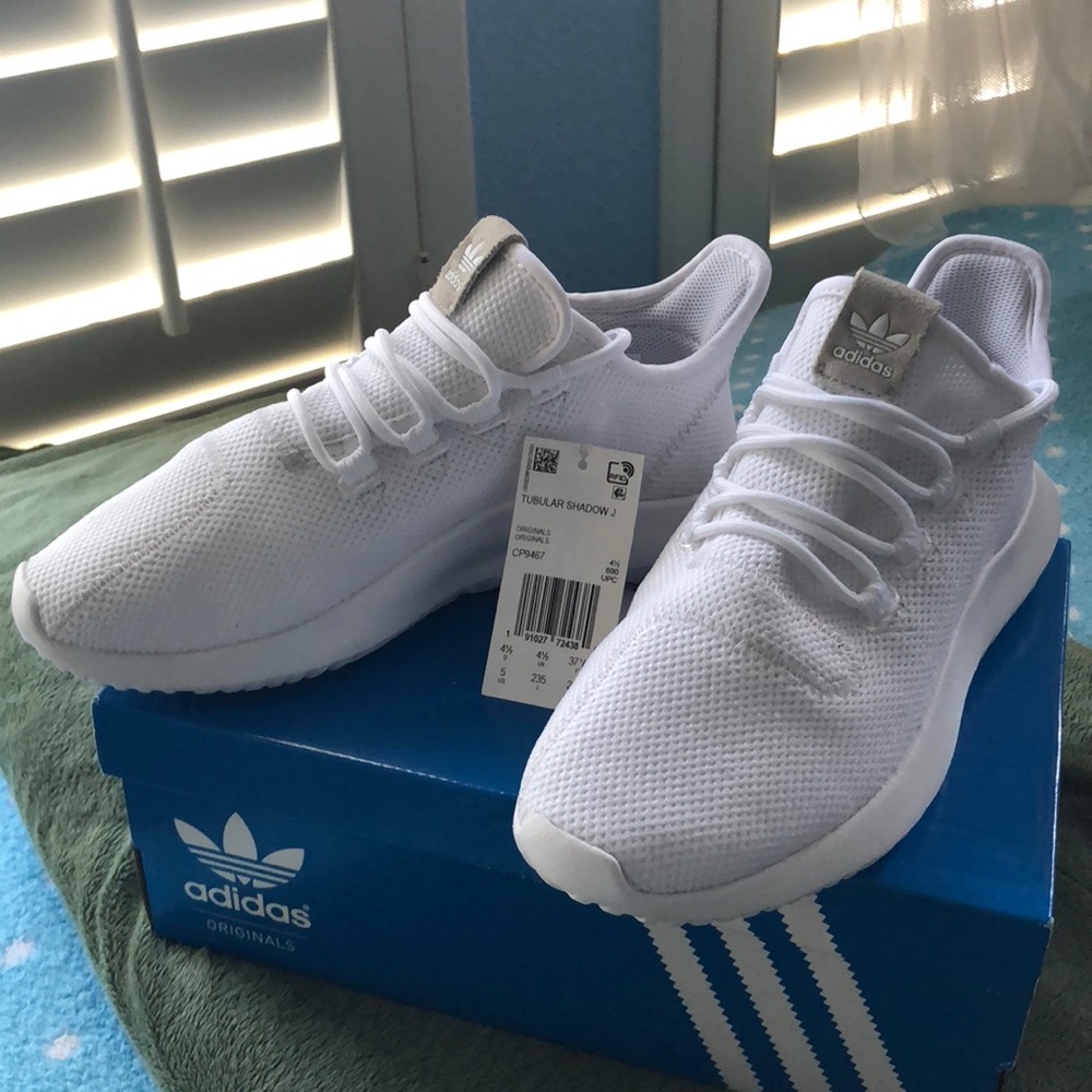 NWT adidas tubular shadow